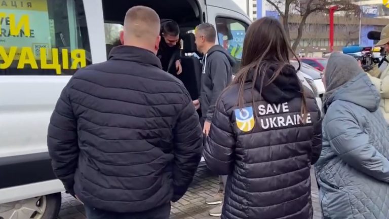В Україну з окупації повернули шестеро дітей, троє з них напівсироти 1 b8c493bb3d04f722