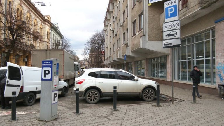 Депутати Франківської міськради проголосували за ставки збору за місця для паркування (ПЕРЕЛІК) 1 dd00b506fc26b598