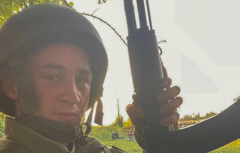 Військовий з Рожнятова просить небайдужих допомогти зібрати кошти на операцію