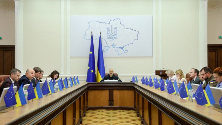 Щороку Україна буде отримувати загальну військову підтримку на 60 млрд доларів, - Шмигаль 5 photo1719572544