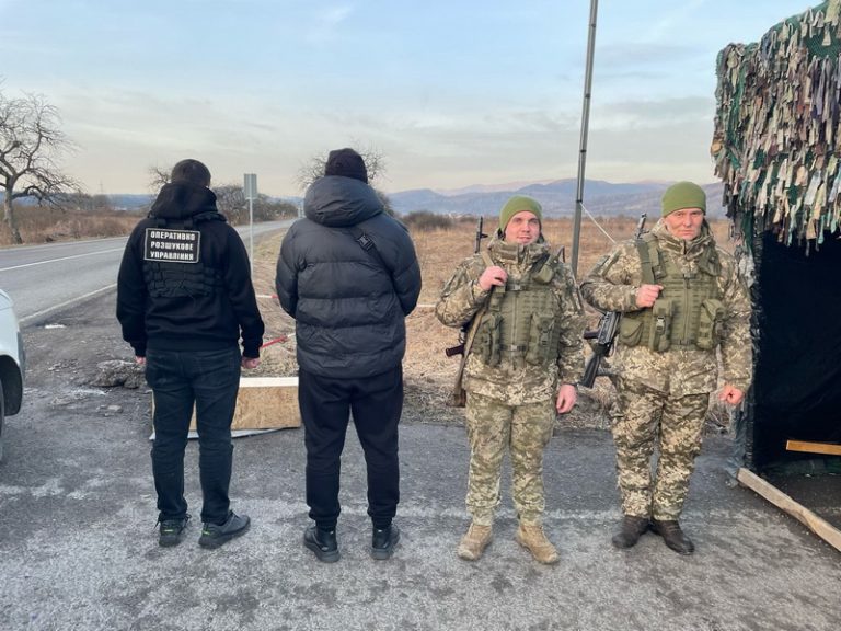 На Буковині чоловіків затриманих на кордоні, відправлятимуть у ТЦК