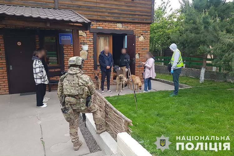 На Тернопільщині та Хмельниччині викрили два незаконні "реабілітаційні" центри (ФОТО)