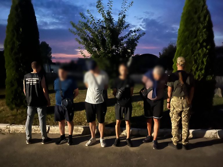 Прикарпатця та інших порушників затримали біля кордону з Угорщиною у супроводі підлітків (ФОТО) 6 451231751 815136537463444 3581117208291318312 n