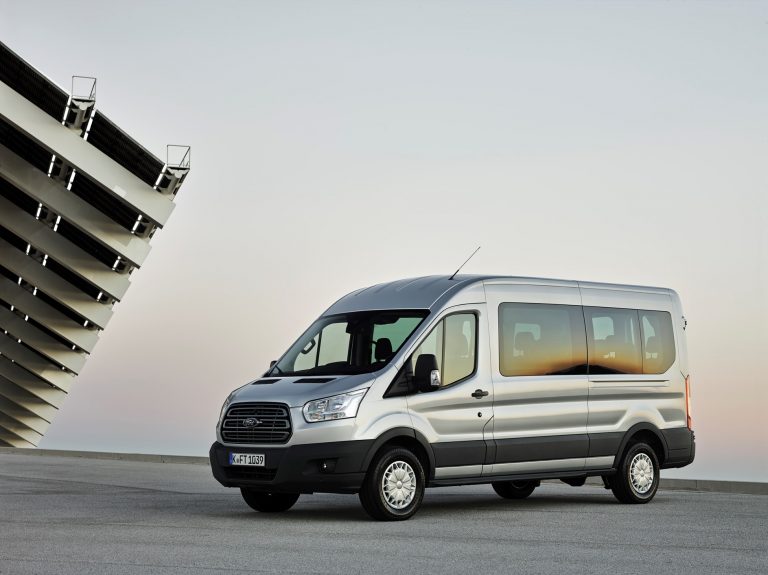 Ефективне рішення для перевезень: новий Ford Transit Minibus 4 99