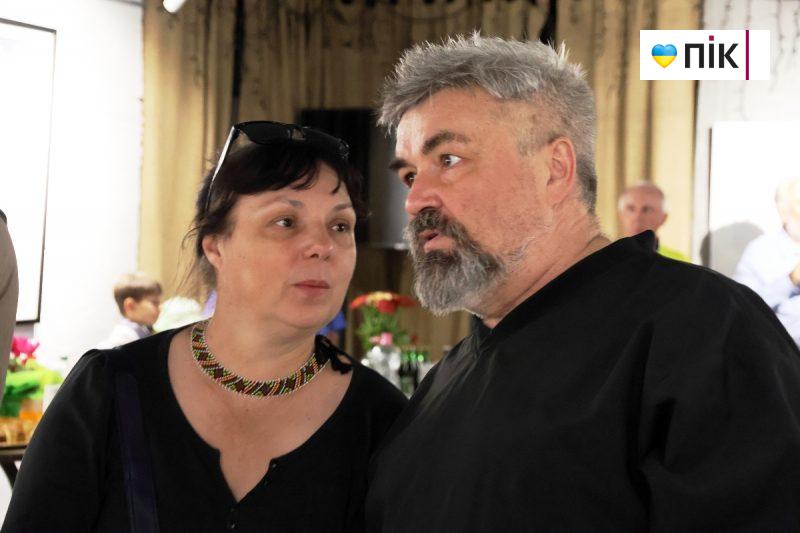 Люди Прикарпаття: на відкритті виставки робіт полеглого воїна Остапа Бринського (ФОТО) 18 IMG 9048 2 scaled