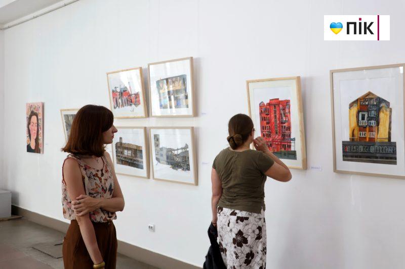 Люди Прикарпаття: на виставці художниці Оксани Миханько у Франківську (ФОТО) 16 IMG 9863 novyj razmer scaled