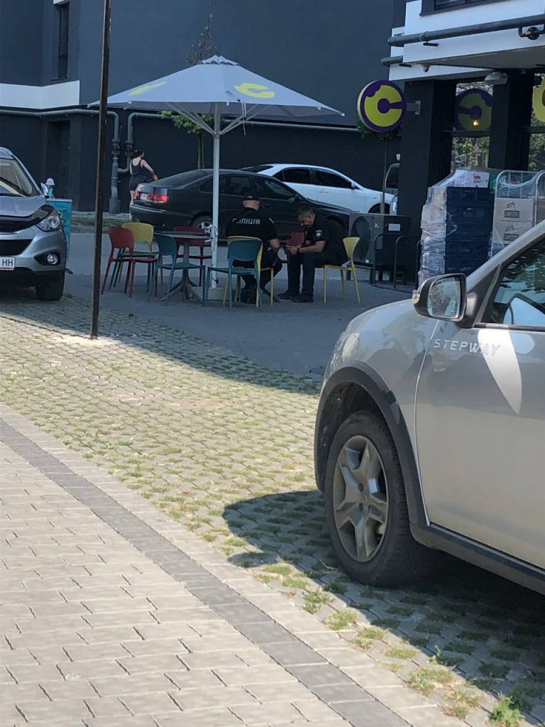 У Франківську чоловік напав на касира супермаркету 5 dc1622c1 7f45 49fc 9603 773e883d7a51