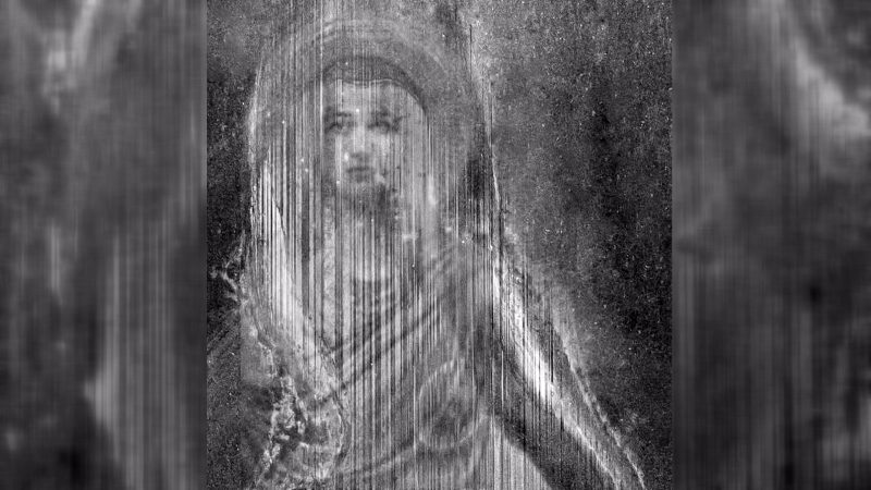 На Коломийщині з шибки каплиці, де з'явилася Матір Божа зробили образ (ВІДЕО)