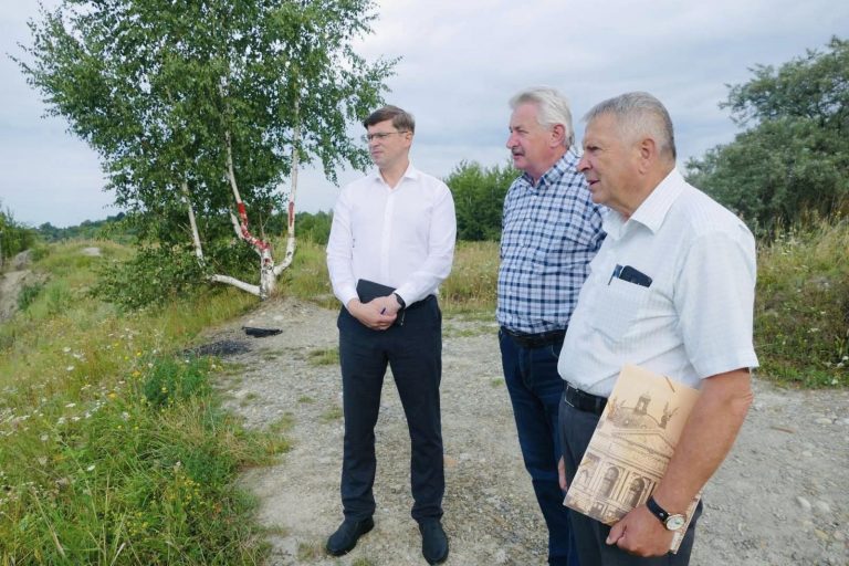У Калуші біля Домбровського кар’єру хочуть збудувати водорегулюючий вузол 1 453327371 524853923399446 423902950767985339 n