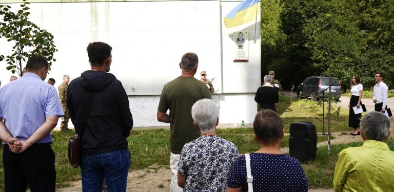 У Франківську вшанували пам'ять про полеглого Андрія Яцеля (ФОТО) 2 454492299 1084012106628378 4203484672940895725 n