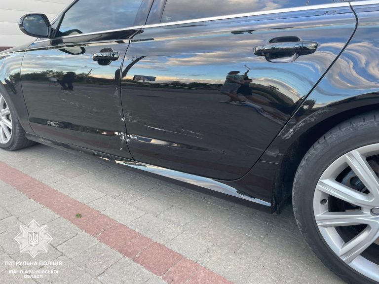 У Франківську п'яний водій скоїв ДТП та втік (ФОТО) 9 455249578 929954995838779 4850561737004338578 n