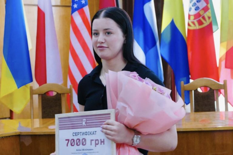 Борчиня з Калуша Аліна Філіпович стала чемпіонкою Європи (ФОТО) 7 Борчиня з Калуша Аліна Філіпович стала чемпіонкою Європи (ФОТО)