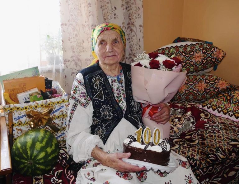 Жителька Калуської громади відзначила 100-літній ювілей (ФОТО)