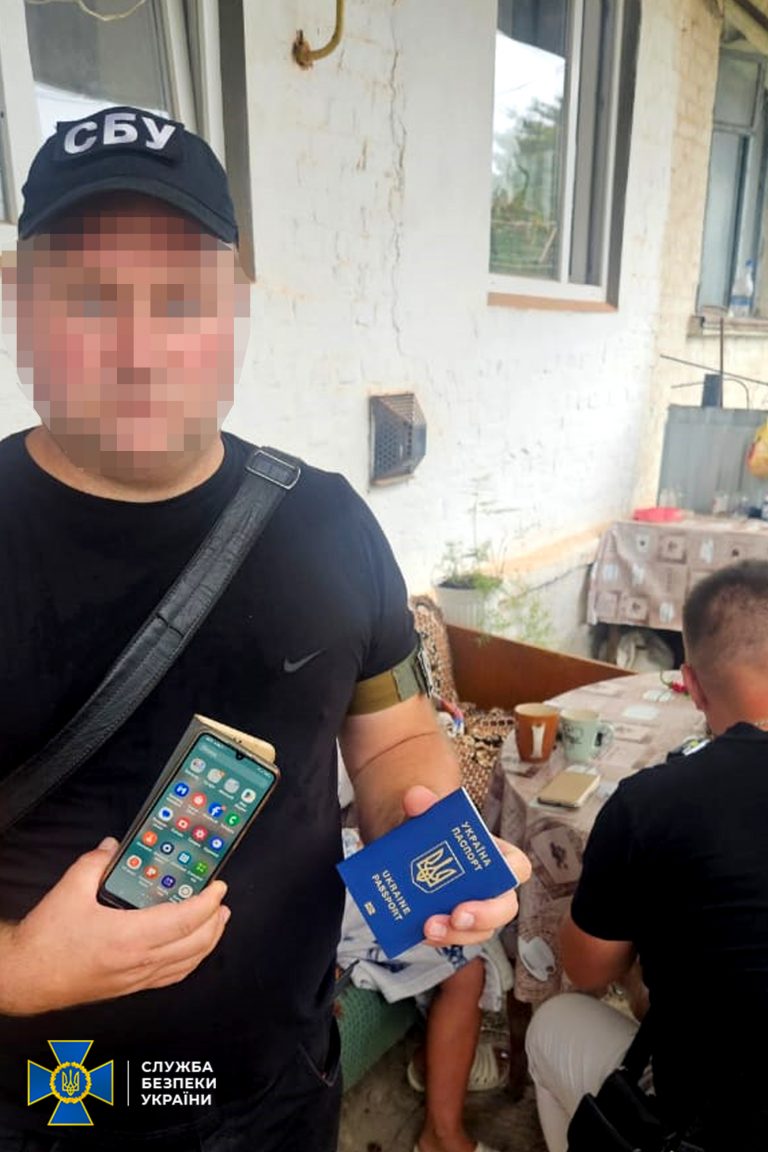 Жителька Чорткова допомагала ухилянтам укладати фіктивні шлюби (ФОТО) 5 Жителька Чорткова допомагала ухилянтам укладати фіктивні шлюби (ФОТО)