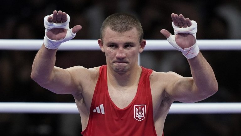 Український боксер Олександр Хижняк здобув третє "золото" для України на Олімпіаді