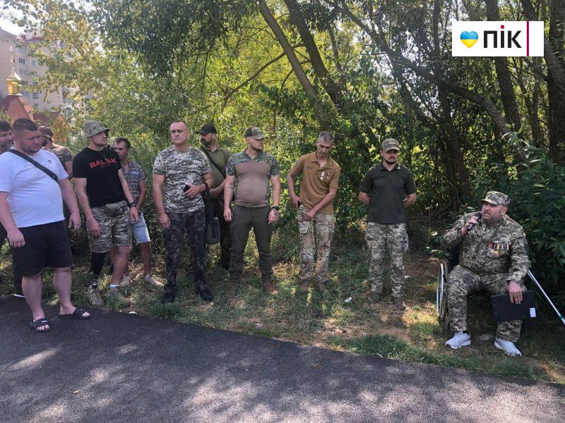 Військові зібралися на акцію щодо створення у Франківську реабілітаційного центру (ФОТО) 5 6 9 scaled