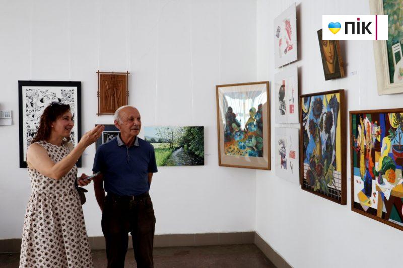 Люди Прикарпаття: на виставці франківських художників до Дня Незалежності (ФОТО) 13 8 3 scaled