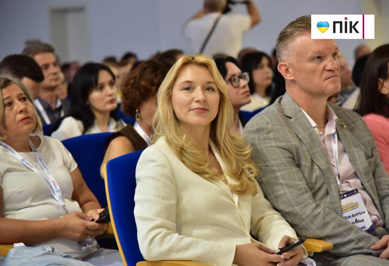 Як розв'язати проблему кадрів в Україні: в Одесі відбувся регіональний форум (ФОТО) 11 DSC 7836 scaled