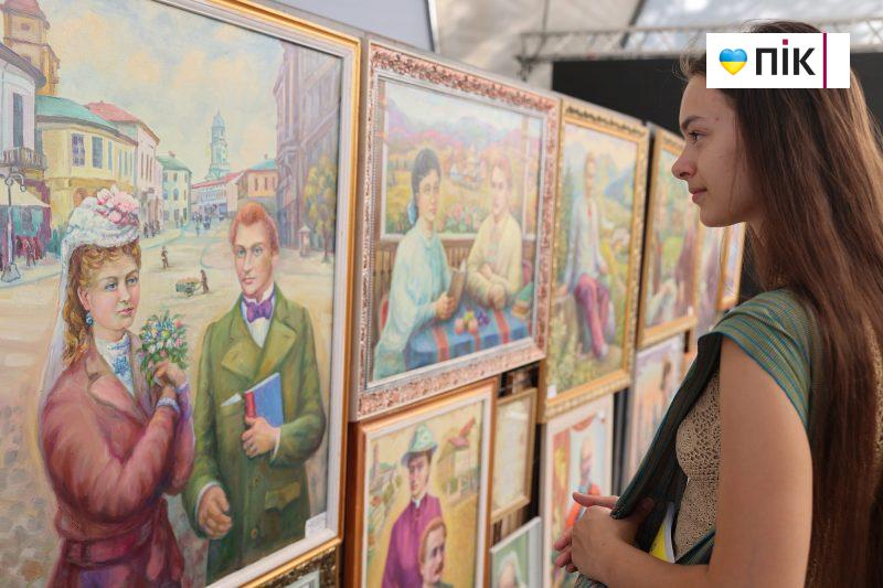 Люди Прикарпаття: на виставці художника Івана Гавриліва "Видатні постаті України" (ФОТО) 9 IMG 2721 2 scaled