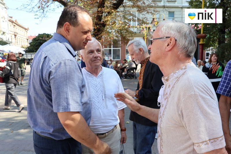 Люди Прикарпаття: на бібліофесті "Франко єднає" (ФОТО) 7 IMG 2987 2 scaled