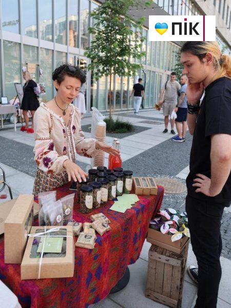 Ярмарок, музика та їжа: що цікавого відбувається на Благодійному фестивалі Незалежності (ФОТО) 17 IMG 4827 2 scaled