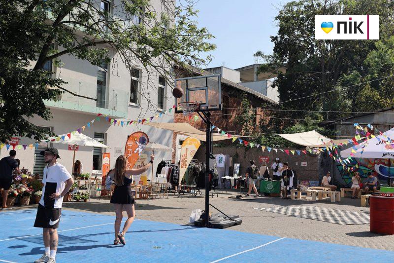 Люди Прикарпаття: вуличний фестиваль “Здибанка” в Івано-Франківську (ФОТО) 8 IMG 5965 2 scaled