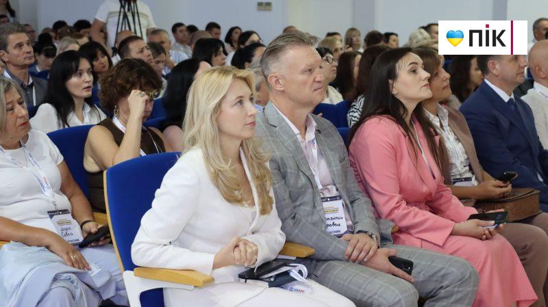 Як розв'язати проблему кадрів в Україні: в Одесі відбувся регіональний форум (ФОТО) 15 IMG 7063 scaled