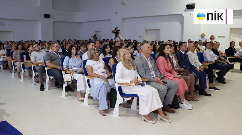 Як розв'язати проблему кадрів в Україні: в Одесі відбувся регіональний форум (ФОТО) 8 IMG 7072 scaled