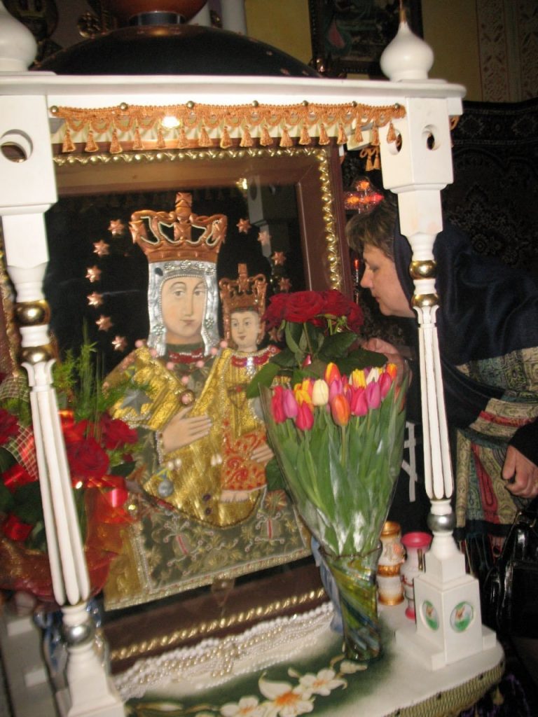 Милість Божа, явлена нам: чудотворні ікони на Прикарпатті (ФОТО) 10 photo 2024 08 15 14 07 35