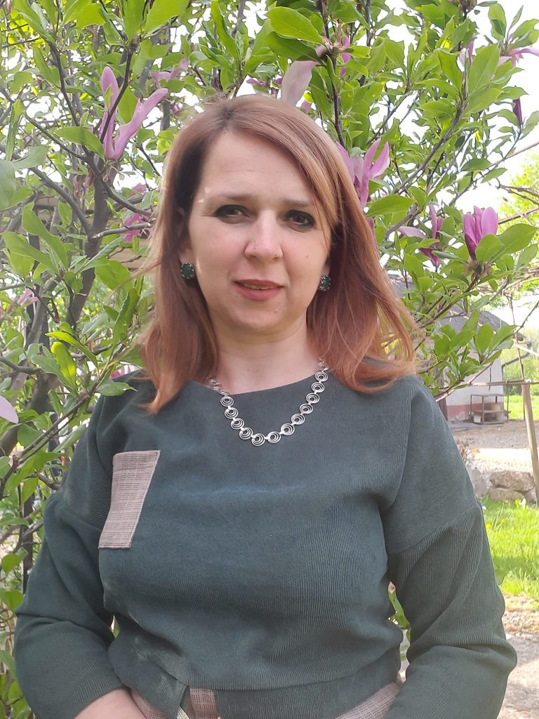 Вчителька з Калущини перемогла в міжнародному конкурсі педагогічної майстерності (ФОТО) 4 440769707 974650560859039 4702152339239585170 n