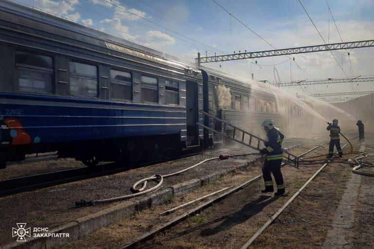 На Закарпатті загорівся вагон приміського потягу (ФОТО) 12 457505167 910749504412617 3870707943210460265 n