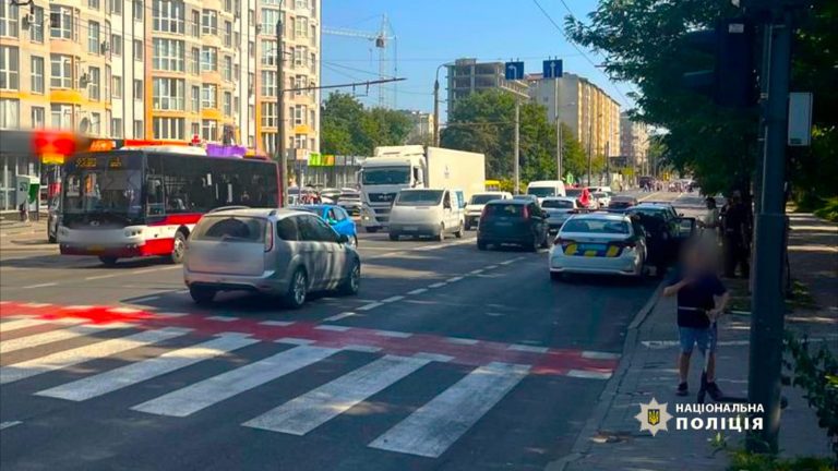 В Івано-Франківську в ДТП постраждала дівчинка-пішохід 5 458190235 516875920986642 9097897250205052243 n