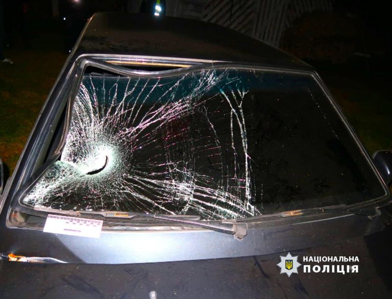 Раптово вибіг на дорогу: в Перегінській громаді водій наїхав на 13-річного хлопця (ФОТО) 4 Раптово вибіг на дорогу: в Перегінській громаді водій наїхав на 13-річного хлопця (ФОТО)