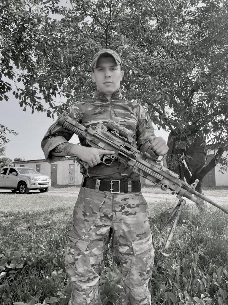 Захищаючи Україну, загинув коломиянин Антон Дмитерко (ФОТО) 10 461090104 1161544382641940 6165779837651610509 n