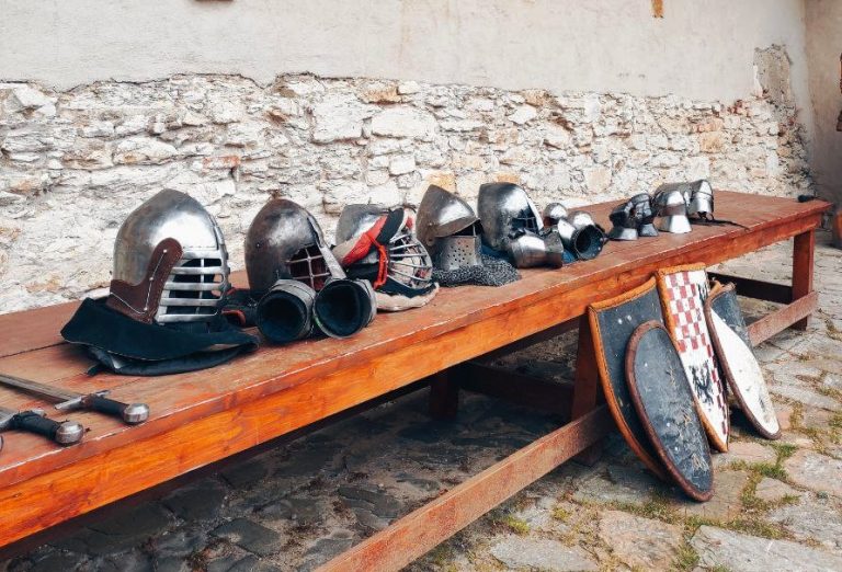 У Галицькому замку відбулася історична театралізована реконструкція (ФОТО) 2 IMG 20240916 095541 581