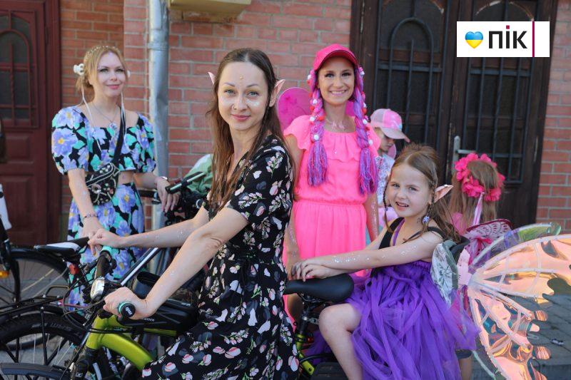 Феї, мавки, ельфійки: у Франківську відбувася 12-й велопарад дівчат (ФОТО) 12 IMG 8211 2 1 scaled