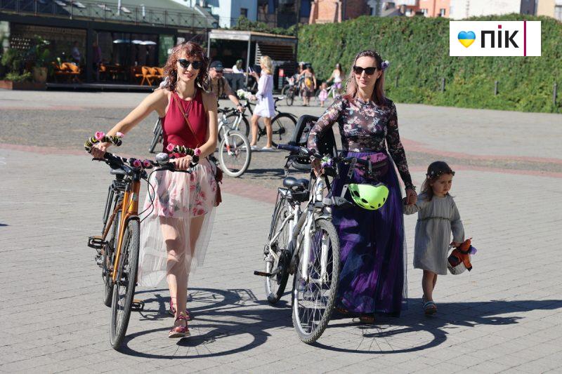 Феї, мавки, ельфійки: у Франківську відбувася 12-й велопарад дівчат (ФОТО) 9 IMG 8229 2 scaled