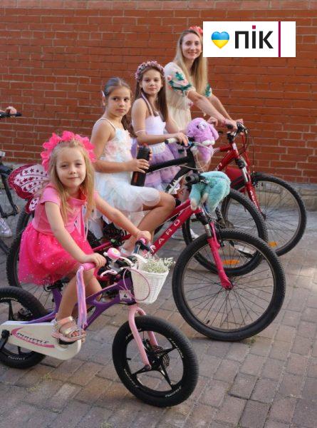 Феї, мавки, ельфійки: у Франківську відбувася 12-й велопарад дівчат (ФОТО) 21 IMG 8287 2 scaled