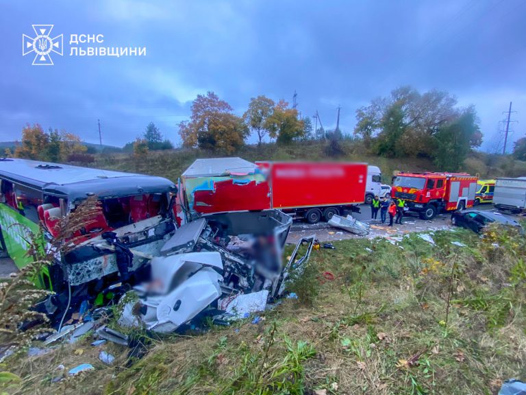 У поліції та ДСНС розповіли нові подробиці жахливої автотрощі на Львівщині (ФОТО) 8 462789282 868373112054891 3874346990860950704 n