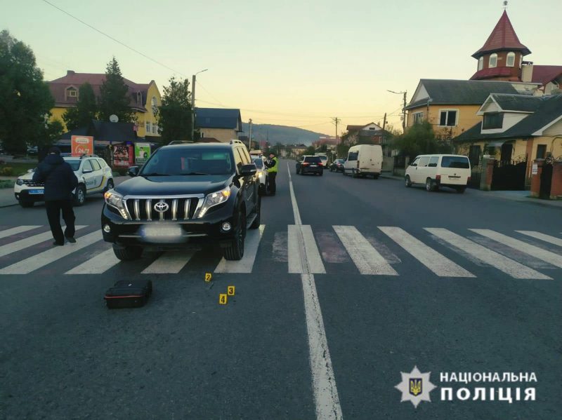 У Делятині житель Яремче наїхав на двох жінок-пішоходів (ФОТО)