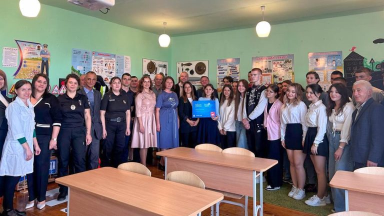 Учні Підгайчиківського ліцею будуть відвідувати спецуроки: хто їх проводитиме (ФОТО) 6 Учні Підгайчиківського ліцею будуть відвідувати спецуроки: хто їх проводитиме (ФОТО)