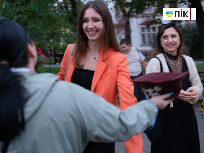 Люди Прикарпаття: благодійний концерт "На шапку" (ФОТО) 26 DSCF1255 2 scaled