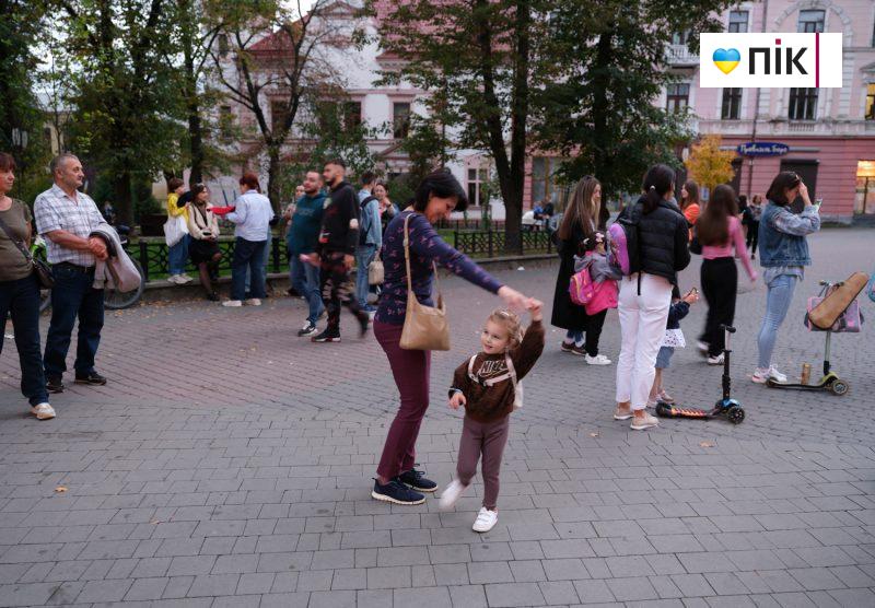 Люди Прикарпаття: благодійний концерт "На шапку" (ФОТО) 17 DSCF1369 2 scaled