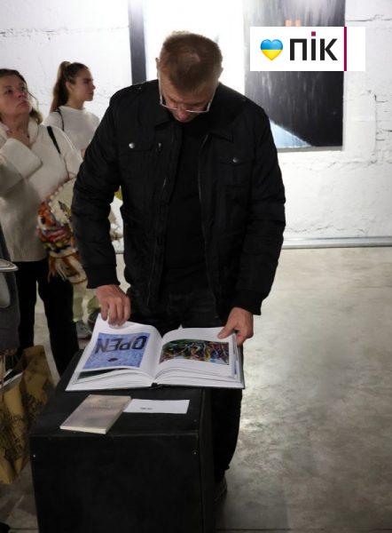 У Франківську відкрили виставку живопису "PSY" Ростислава Котерліна (ФОТО) 33 IMG 0735 2 scaled