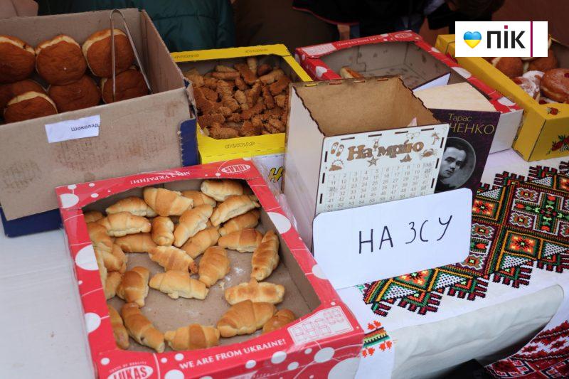 У Франківську відбувся благодійний ярмарок з нагоди п'ятої річниці створення громади (ФОТО) 11 IMG 1280 2 scaled