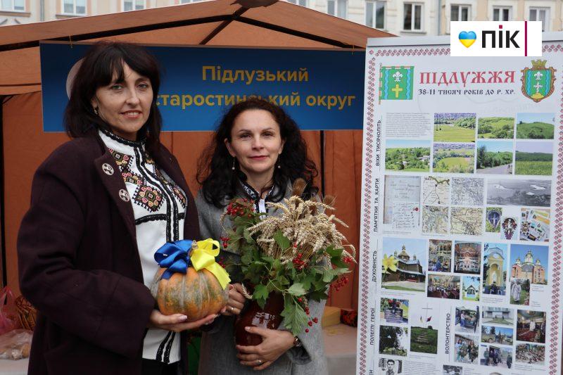 У Франківську відбувся благодійний ярмарок з нагоди п'ятої річниці створення громади (ФОТО) 3 IMG 1366 2 scaled