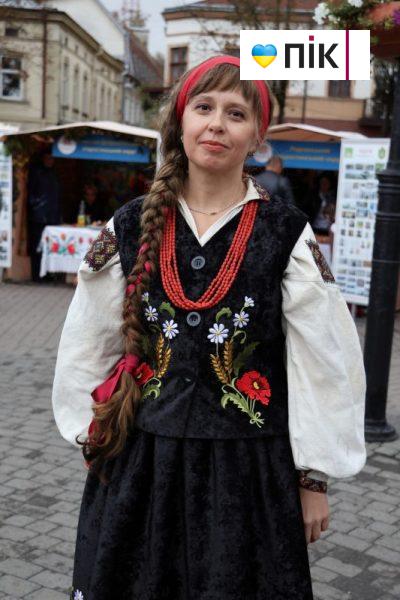 У Франківську відбувся благодійний ярмарок з нагоди п'ятої річниці створення громади (ФОТО) 34 IMG 1412 2 scaled