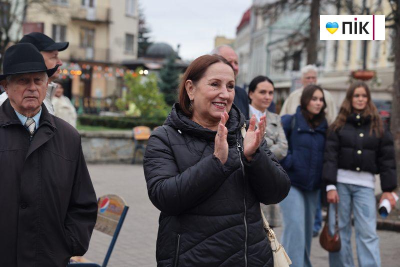 Допомога твоя – найсильніша зброя: у Франківську відбувся благодійний захід (ФОТО) 27 IMG 1487 2 scaled