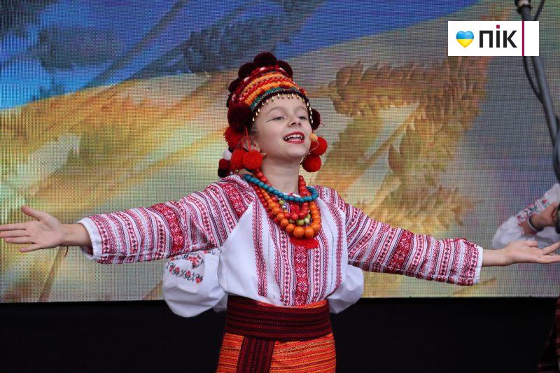 У Франківську відбувся благодійний ярмарок з нагоди п'ятої річниці створення громади (ФОТО) 29 IMG 1638 2 scaled