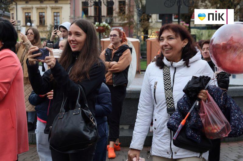 У Франківську відбувся благодійний ярмарок з нагоди п'ятої річниці створення громади (ФОТО) 25 IMG 1788 2 scaled